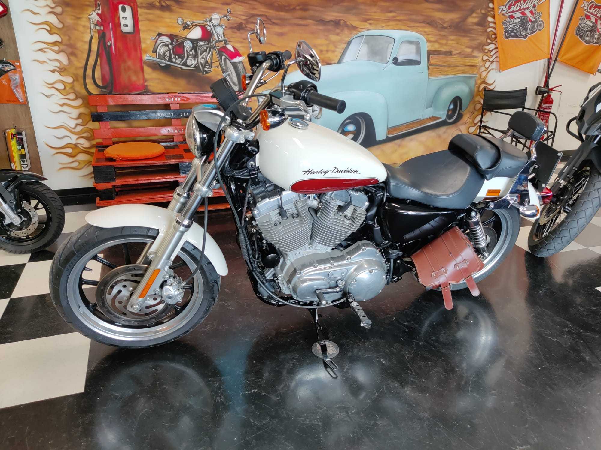 Harley-Davidson Sport 883 Custom
