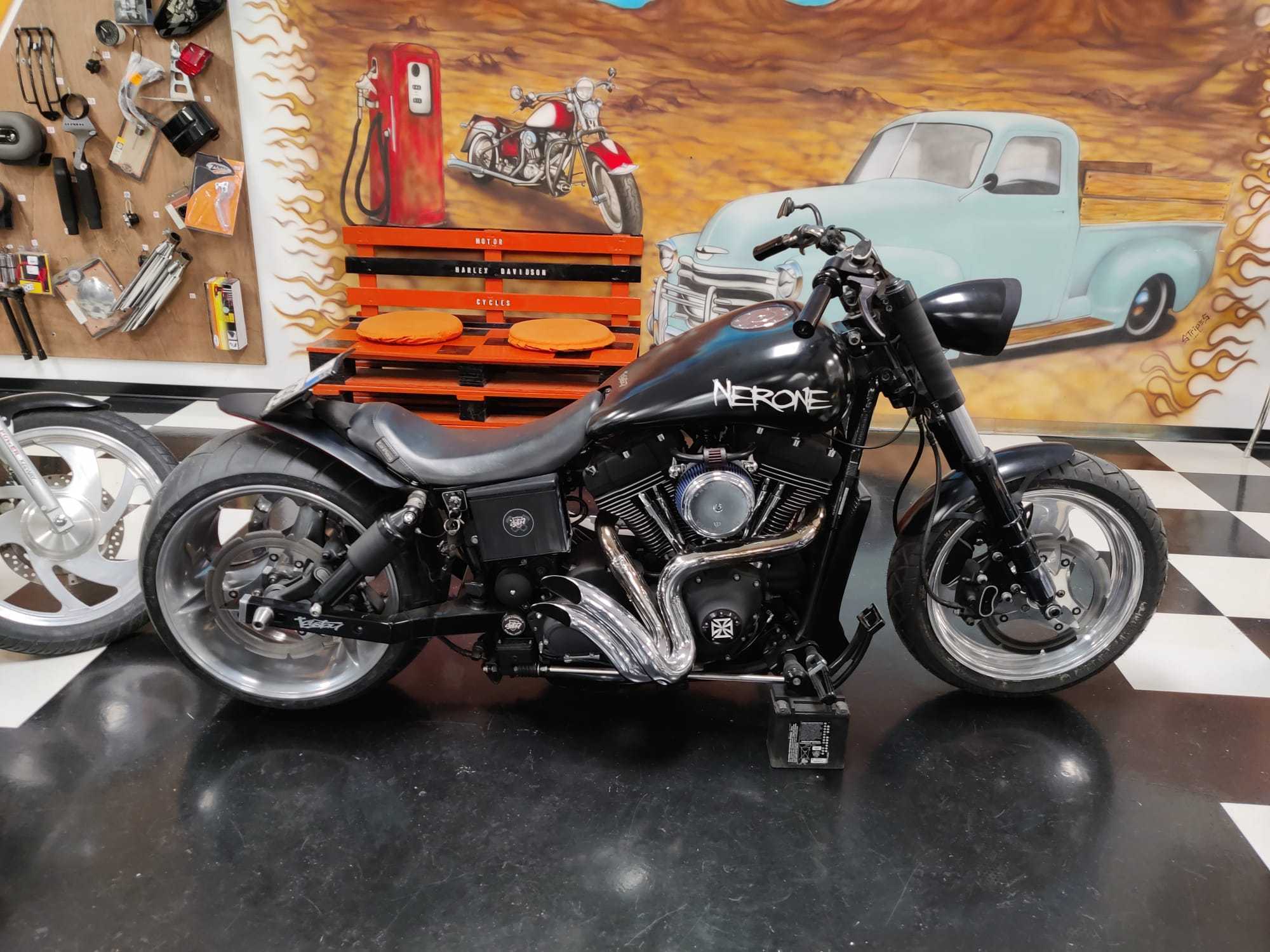 Harley-Davidson 1450 Super Glide