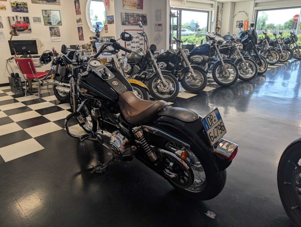 Harley Davidson Dyna Super Glide Custom