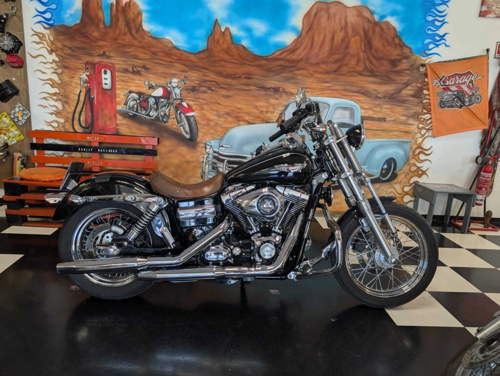 Harley Davidson Dyna Super Glide Custom